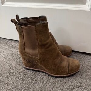UGG Women's Tan Suede Wedge Boots